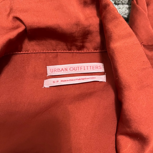 ✨ Urban Outfitters Burnt Orange Tie-Front Blouse ✨ Size Women's Small - Picture 5 of 9